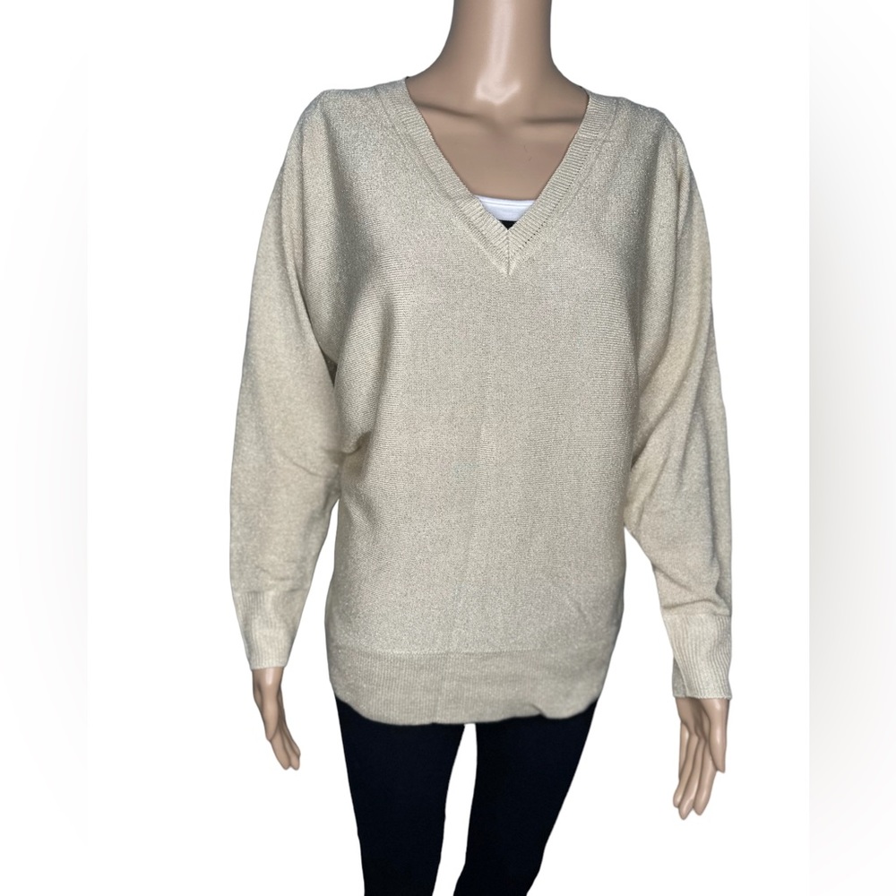 New York & company women’s long sleeve off white hole metallic v-neck sweater XS
